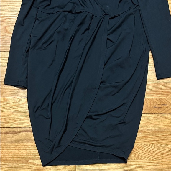 Chic Long Sleeve Black Dress - Picture 4 of 4